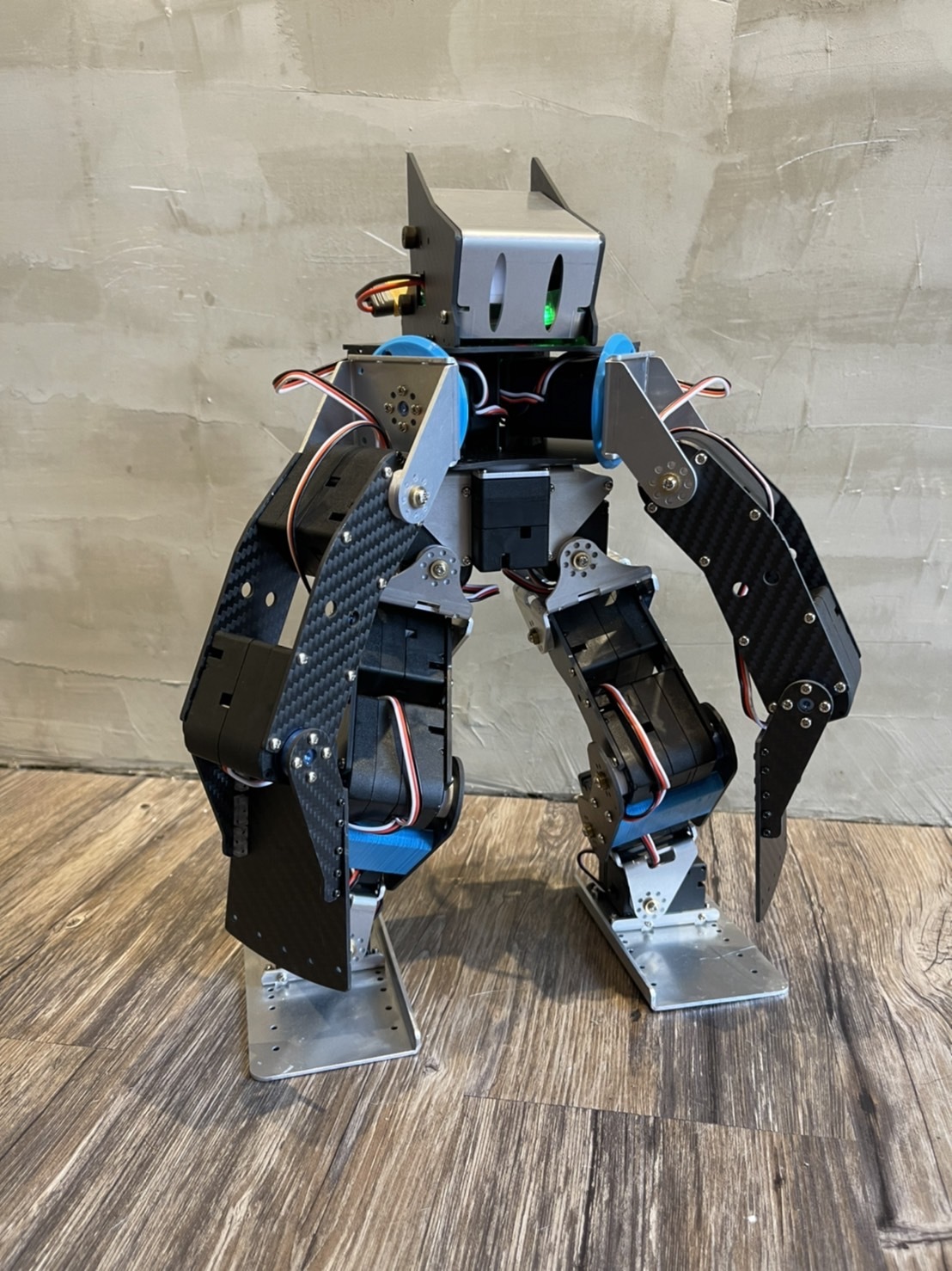MIT人型機器人教育套件
